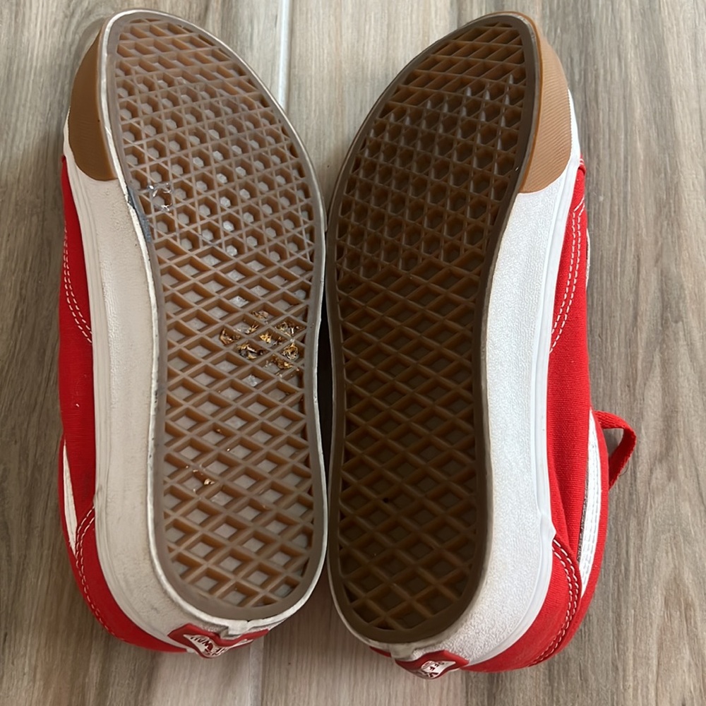 Vans - Picture 4 of 6